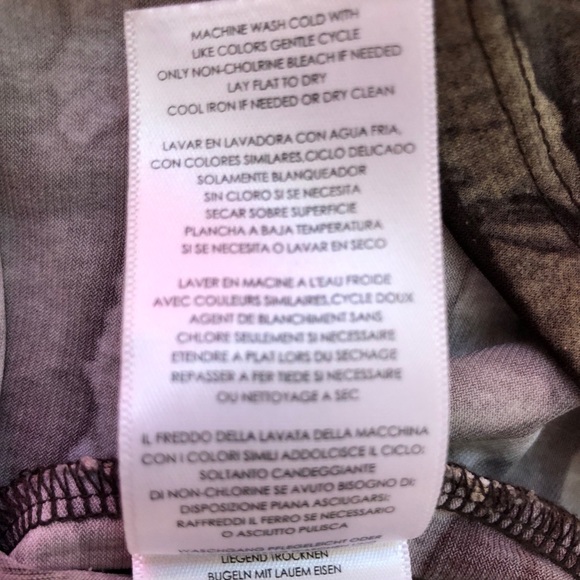 Michael Kors women’s casual shirt - Picture 3 of 7